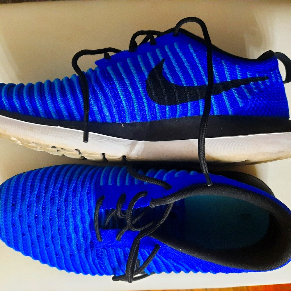 Nikes shoes